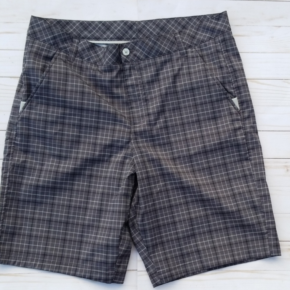 Fila Sport Golf Shorts Men's size 36 plaid Grey